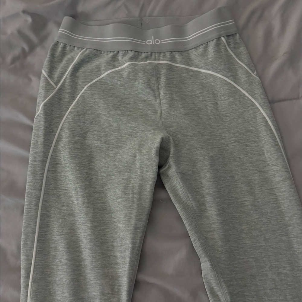 ALO Yoga Gray Sports Bra and Hoodie Set - Picture 3 of 4